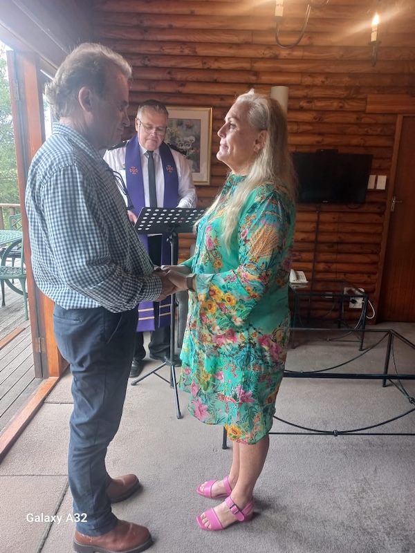 Wedding ceremony by Dr. Gerrit Rademeyer in Suurbraak